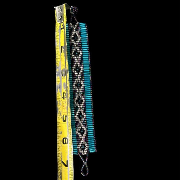 Beautiful Southwest Beaded Bracelet - Picture 2 of 3